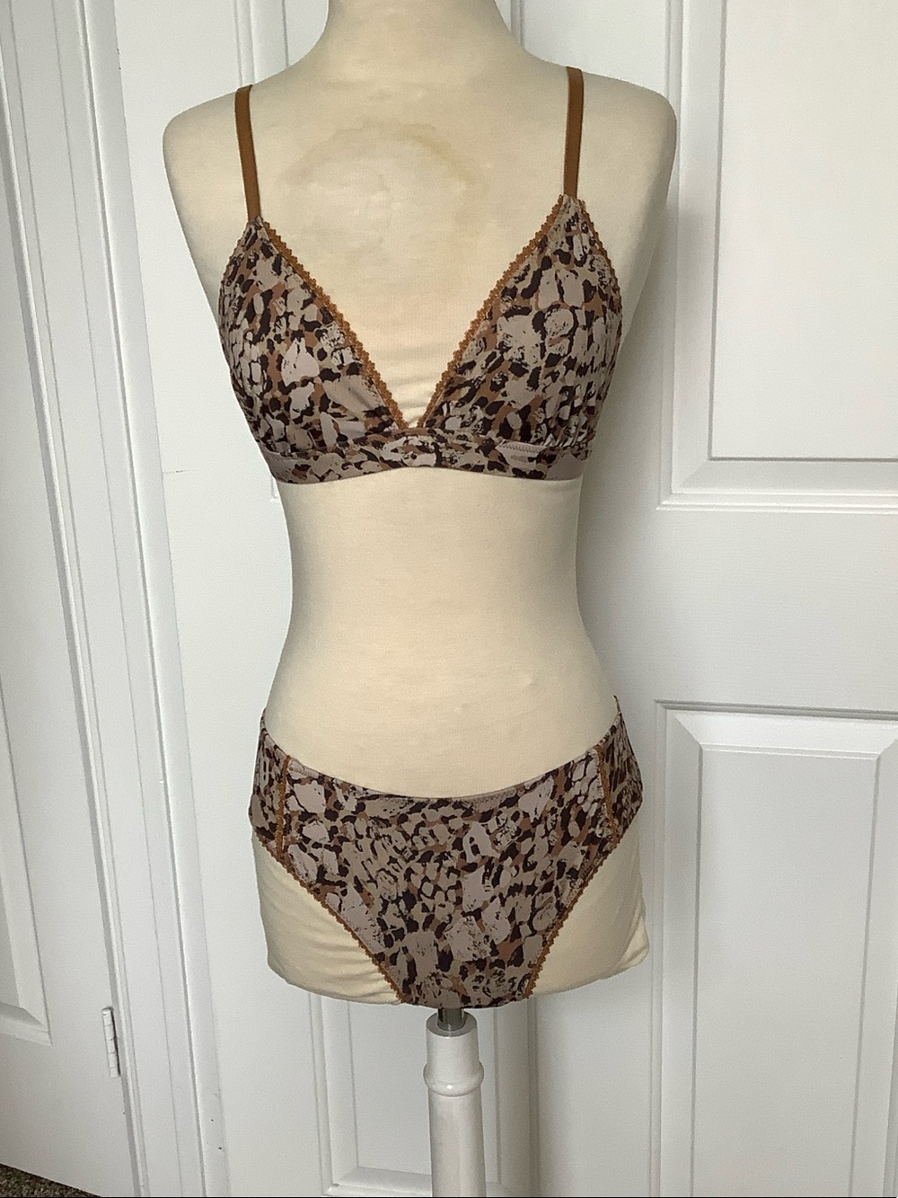 Spell animal print bra and panty set. Size M. NWOT
